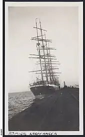 Image 7The barque Admiral Karpfanger at Port Germein jetty in South Australia. (from Transport in South Australia)