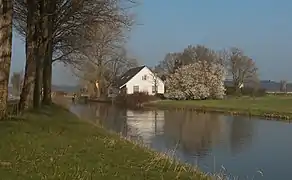 Heteren, farmhouse along the Linge
