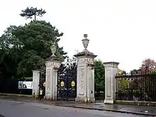 Elizabeth Gate, Kew Gardens