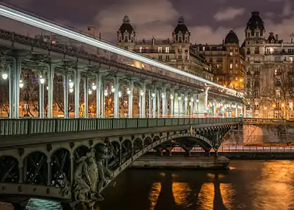 The Pont de Bir-Hakeim by Jean-Camille Formigé (1905)