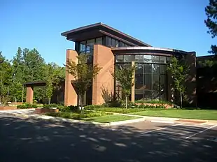Temple Israel Memphis Everyday Entrance